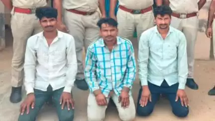 नोखा: जसरासर थाना पुलिस ने हत्या के तीन आरोपियों को किया गिरफ्तार, पूछताछ जारी