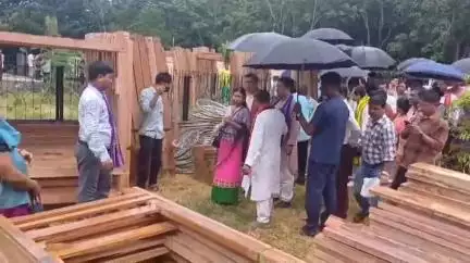 মোহনপুর: জনজাতীয় গৌরব বর্ষ ধরতি আবা জন ভাগী ধারি অভিযান কর্মসূচি বাস্তবায়িত হয়েছে লেফুঙ্গায়, উপস্থিত মন্ত্রী