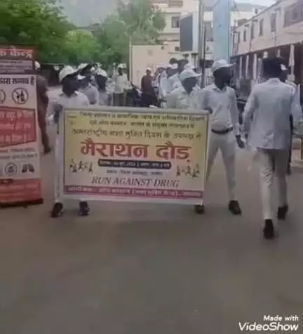 भीनमाल: जालौर में जिला प्रशासन ने नशा मुक्त भारत अभियान के तहत मैराथन दौड़ का आयोजन किया