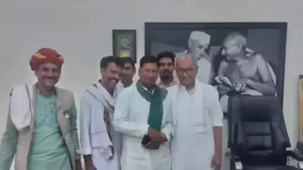 राजगढ़: राजगढ़ के किसानों ने भोपाल में पूर्व मुख्यमंत्री दिग्विजय सिंह से की मुलाकात