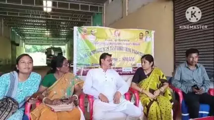 বিলোনিয়া: বিলোনিয়া কৃষি গোডাউনে অনুষ্ঠিত হয় কৃষি যন্ত্রাংশ সামগ্ৰী বিতরণ অনুষ্ঠান
