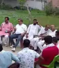 उजियारपुर: उजियारपुर में भाजपा कार्यकर्ताओं ने जनसंपर्क के ज़रिए लोगों को केंद्र सरकार की 11 साल की उपलब्धियां बताईं