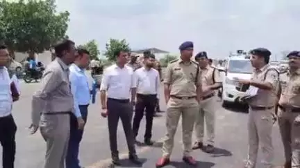 सेवढ़ा: रतनगढ़ माता मंदिर में दतिया कलेक्टर और एसपी ने गुप्त नवदुर्गा के चलते अधिकारियों की बैठक ली, दिए निर्देश