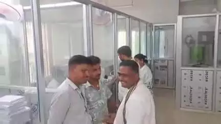 अरियरी: अरियरी प्रखंड में उप-चुनाव की तैयारी पूरी, तीन पदों के लिए 12 अभ्यर्थियों को मिला प्रतीक चिन्ह