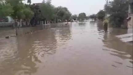 सूरतगढ़: डेढ़ घंटे की बारिश से शहर जलमग्न, बरसात ने खोली पालिका की तैयारी की पोल, दुकान और मकान में घुसा पानी, RUB हुए लबालब