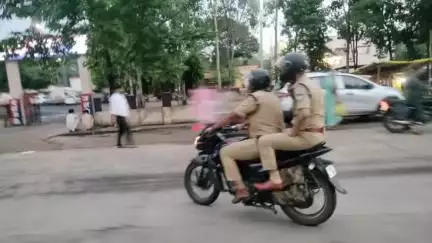 ब्यावरा: ब्यावरा शहर की सड़कों पर राजगढ़ के नवागत एसपी ने बाइक से किया भ्रमण