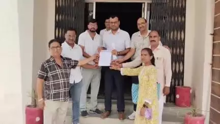 अनूपगढ़: अनूपगढ़ जिले की बहाली की मांग को लेकर महक फाउंडेशन ने एडीएम ऑफिस में एडीएम को सौंपा ज्ञापन
