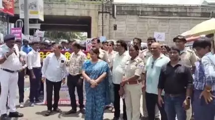 ফরিদপুর দুর্গাপুর: দুর্গাপুর থানার ফরিদপুর ফাঁড়ির উদ্যোগে ভিরিঙ্গি টি এন স্কুলের ছাত্র-ছাত্রীদের নিয়ে বেনাচিতিতে মাদকবিরোধী দিবস রেলি