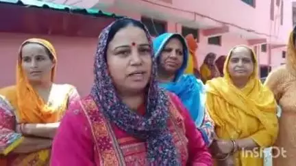 पालमपुर: बिंद्रावन के खिलडू में स्थानीय महिलाओं ने भांग सहित पकड़े लड़के और लड़की को पुलिस के हवाले किया