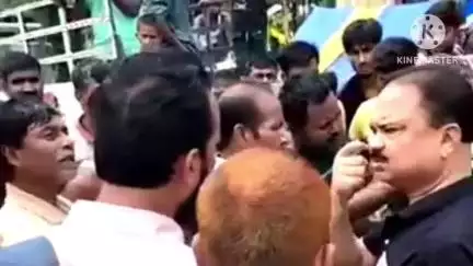 বালিজানা: হাচিলাবিলত উচ্ছেদিত ৰাইজৰ বুজ লয় বিধায়ক একে ৰছিদ আলমে