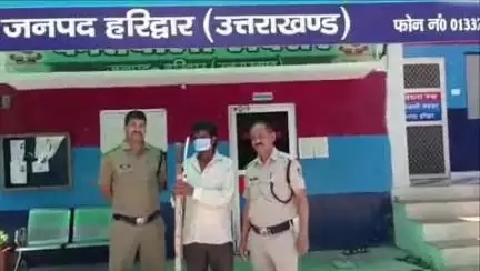 लक्सर: लक्सर क्षेत्र से कछुआ तस्कर को पुलिस ने किया गिरफ्तार, 30 किलोग्राम मांस और धारदार हथियार बरामद