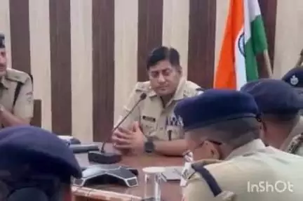 हरिद्वार: SSP परमेंद्र डोबाल ने रोशनाबाद स्थित जिला पुलिस मुख्यालय पर आलाधिकारियों के साथ बैठक कर कांवड़ मेले को लेकर दिए निर्देश