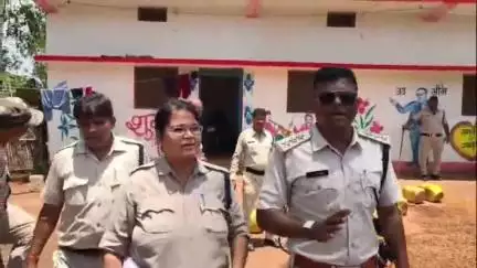 नईगढ़ी: नईगढ़ी क्षेत्र में आबकारी विभाग की बड़ी कार्रवाई, भारी मात्रा में महुआ लाहन और हाथ भट्टी शराब ज़ब्त