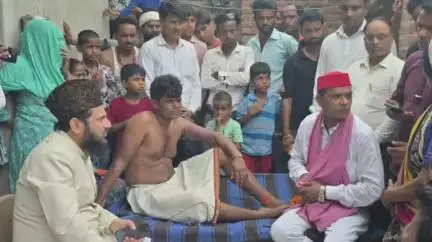 मिलक: मारपीट की घटना में घायल व्यक्ति से मिलने मोहिबुल्ला नदवी जटपुरा पहुंचे, कार्रवाई का भरोसा दिया