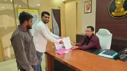 सुकमा: छत्तीसगढ़ के प्रथम साइंस पार्क को पुनः संचालित करने के लिए युवा कांग्रेस सचिव व सुकमा पार्षद ने कलेक्टर को ज्ञापन दिया