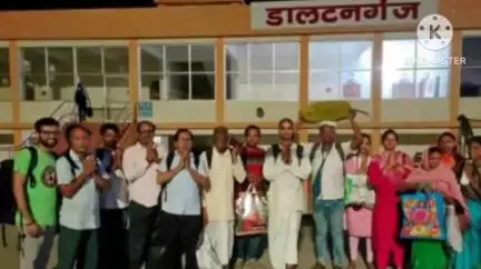 अडकी: इस्कॉन नामहट खूंटी से 32 भक्तों की मंडली डाल्टनगंज पहुंची