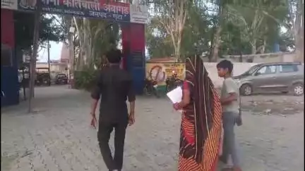 जलेसर: गांव छइया में नामजदों ने घर में घुसकर महिला के साथ लाठी, डंडा और कुल्हाड़ी से मारपीट की, अवागढ़ पुलिस जांच में जुटी