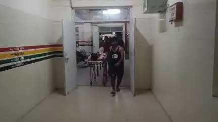 हसनगंज: मियागंज-चकलवंशी मार्ग पर गुमानी खेड़ा गांव के पास ट्रैक्टर की टक्कर से बाइक सवार युवक गंभीर रूप से घायल