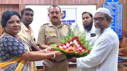 বড়ঞা: সনাতনী ব্রাহ্মণ সংগঠনও ইমাম সংগঠনের পক্ষ থেকে বড়ঞা থানার OC অরিন্দম দাসকে সংবর্ধনা দেওয়ার হয়
