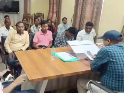 टेढ़ागाछ: टेढ़ागाछ प्रखंड विकास पदाधिकारी अजय कुमार की अध्यक्षता में समीक्षा बैठक आयोजित