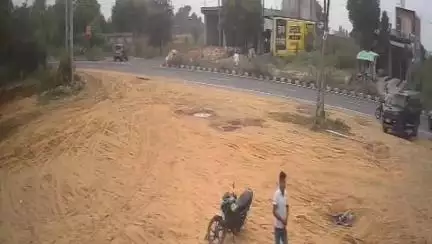 खैर: सोफा होटल पर हमले की वारदात को दिया अंजाम, फायरिंग और तोड़फोड़ का वायरल वीडियो आया सामने
