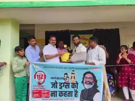 बोराम: उत्क्रमित उच्च विद्यालय चौरा में प्रतिभा सम्मान समारोह आयोजित, विधायक मंगल कालिंदी शामिल हुए