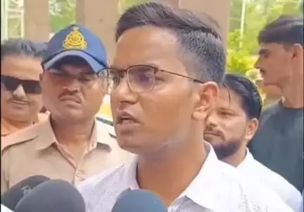 ग्वालियर गिर्द: नगर निगम कमिश्नर ने मुख्यालय में किया निरीक्षण, अनुपस्थित लोगों का वेतन काटने का दिया निर्देश