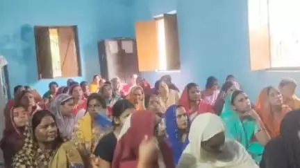 विजयीपुर: विजयीपुर बाल विकास परियोजना कार्यालय में आंगनबाड़ी सेविकाओं को दिया गया एक दिवसीय प्रशिक्षण