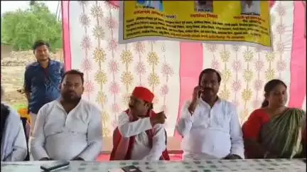 चकिया: हिनौत में समाजवादी पार्टी के तत्वाधान में जन पंचायत/सम्मान समारोह का कार्यक्रम हुआ आयोजन