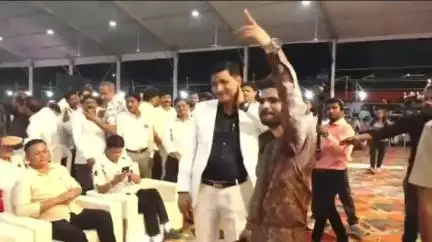 भंडारा: शहरातील माधवनगर येथे पार्श्वगायक सलमान अली व गायिका सायली कांबळे यांच्या लाईव्ह कॉन्सर्टचे आयोजन