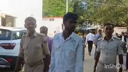 मधुबनी: जिला कोर्ट परिसर से बाइक चोरी के मामले में अभियुक्त मुकेश कु. यादव न्यायालय में पेश: नगर थानाध्यक्ष