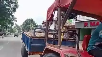 गुमला: एनजीटी के आदेशों की उड़ रही धज्जियां, मरदा नदी से बालू का उठाव जारी