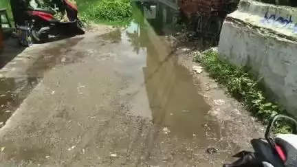 নন্দীগ্রাম ১: বেহাল নিকাশি, রাস্তায় একহাঁটু জল,আজ জল যন্ত্রনার সমস্যা নিয়ে সংবাদ মুখোমুখি নন্দীগ্রামের বাসিন্দারা #jansamasya