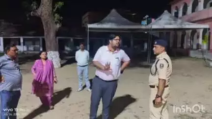 सोनबरसा: सोनबरसा में वार्ड पार्षद चुनाव को लेकर अधिकारियों ने मतदान केंद्रों का जायजा लिया