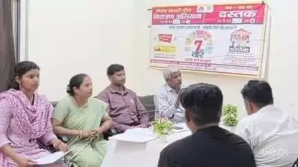 सिराथू: नगर पंचायत दारानगर कड़ा धाम में संचारी रोगों के फैलने से रोकने के लिए जागरूकता बैठक का आयोजन