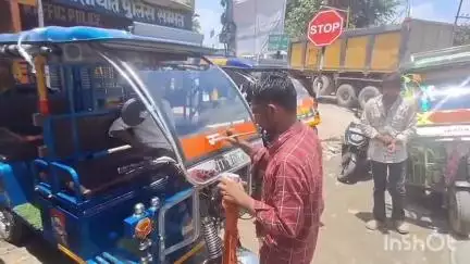 संभल: सदर कोतवाली इलाके में ट्रैफिक पुलिस ने रंग-कोडिंग से ट्रैफिक कंट्रोल किया, जाम और अव्यवस्था से निजात पाने के लिए ई-रिपोर्टिंग