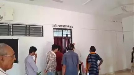 हनुमना: हनुमना एसडीएम पर अधिवक्ताओं का गंभीर आरोप, कहा- ना कोर्ट लगती है, ना समस्याएं सुनी जाती हैं