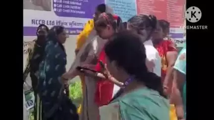 बगहा: बगहा में 'एक पेड़ माँ के नाम' अभियान की शुरुआत हुई