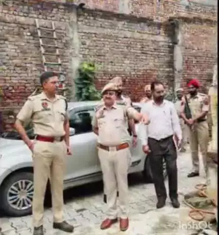 ਤਰਨਤਾਰਨ: ਐਸਐਸਪੀ ਨੇ ਥਾਣਾ ਭਿੱਖੀਵਿੰਡ, ਖੇਮਕਰਨ ਤੇ ਰੇਲਵੇ ਸਟੇਸ਼ਨ ਖੇਮਕਰਨ ਦੀ ਅਚਨਚੇਤ ਜਾਂਚ ਕੀਤੀ