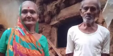 मसलिया: गाड़ापाथर झमाझम बारिश में ढह गया बुजुर्ग का आशियाना, सरकार से की सहायता की गुहार
