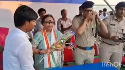 মানিকচক: নদী ভাঙ্গন থেকে পার বাঁচাতে মানিকচক ঘাট এলাকায় ভাঙ্গনদের কাজের সূচনা করলো প্রশাসনের কর্তারা