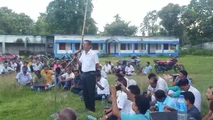 শীতলকুচি: 21 জুলাইকে সামনে রেখে ডাকঘরা হাই স্কুলের মাঠে আয়োজিত তৃণমূলের কর্মিসভা, উপস্থিত ব্লক সভাপতি