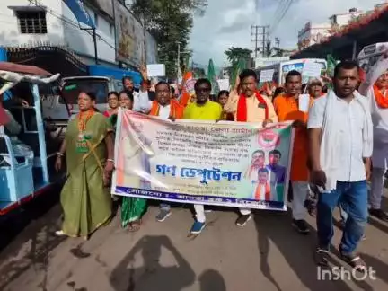 আমতা ১: আবাস যোজনায় দুর্নীতি সহ একাধিক ইশু নিয়ে আমতা 1 নম্বর ব্লক অফিসে গণডেপুটেশন দিল BJP