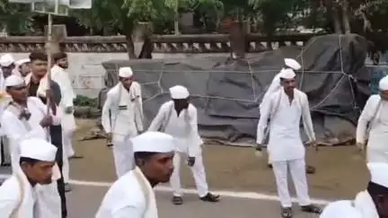 संत गजानन महाराज यांची पालखी दिंडी धाराशिव शहरात दाखल