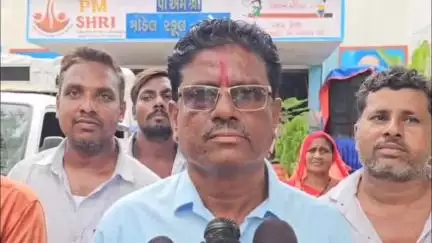 શહેરા: સરાડીયા ગ્રામ પંચાયતમાં દલપતસિંહ બારીઆ સરપંચ તરીકે ચૂંટાયા,૧૯૯૮ થી ૨૦૧૭ સુધી સરપંચ તરીકે સેવા આપી ચૂક્યા છે