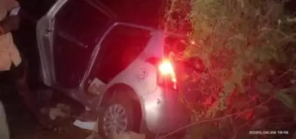 वर्धा: करंजी काजी येथे भीषण अपघात: दोन डॉक्टर गंभीर जखमी, दारूची अवैध वाहतूक उघड!
