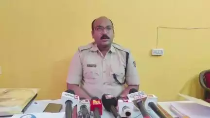 ଭଦ୍ରକ ଗ୍ରାମାଞ୍ଚଳ: ଭଦ୍ରକ ଗ୍ରାମାଞ୍ଚଳ ଥାନା ତିହିଡି ରାଜପୁର ଗୁଣି ଗାରେଡି ସନ୍ଦେହରେ ଘରଭାଙ୍ଗିଲେ ଗ୍ରାମବାସୀ ଘଟଣା ରେ ପ୍ରତିକ୍ରିୟା ରଖିଲେ ଅତିରିକ୍ତ ଏସପି