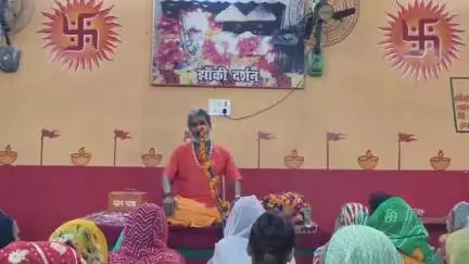 कन्नौज: सिद्धपीठ मां फूलमती देवी मंदिर पहुंचे नैमिष पीठाधीश्वर श्रीश्री 1008 श्री जगदाचार्य उपेन्द्रानन्द सरस्वती जी महाराज