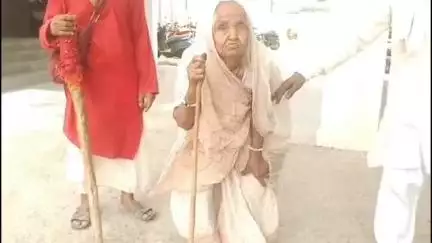 मथुरा: बरसाना: 90 वर्षीय वृद्धा के खिलाफ पुलिस ने हत्या के प्रयास का मुकदमा लिखा था, गलती सुधारकर वृद्धा का नाम निकाला