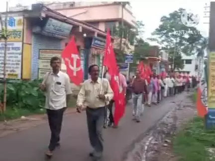 কোতুলপুর: তাম্মানার খুনিদের অবিলম্বে গ্রেফতার করে দৃষ্টান্তমূলক শাস্তির দাবিতে কোতুলপুরে বামপন্থী গণসংগঠন গুলির প্রতিবাদ মিছিল